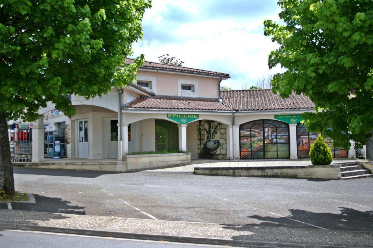 Bonabri Vacances - Chambres D'Hotes Chazelles  Dış mekan fotoğraf