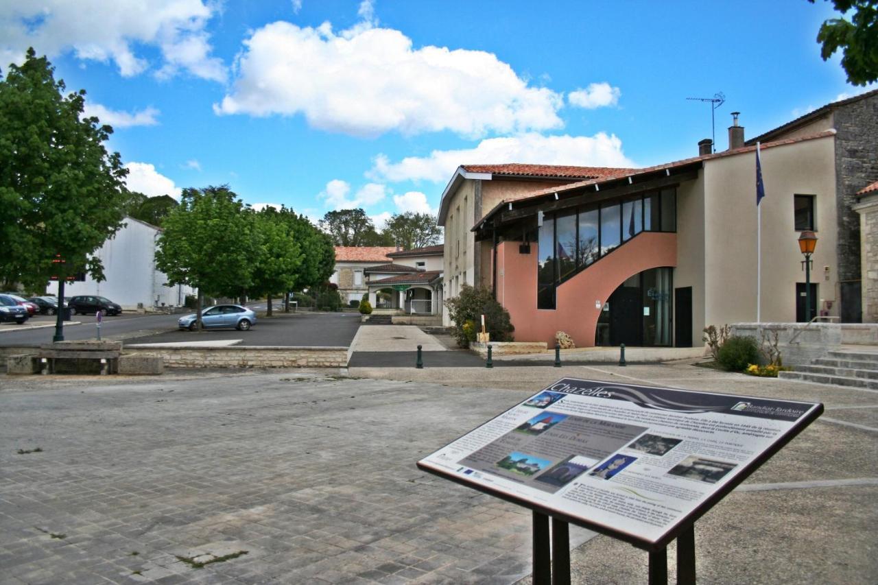 Bonabri Vacances - Chambres D'Hotes Chazelles  Dış mekan fotoğraf
